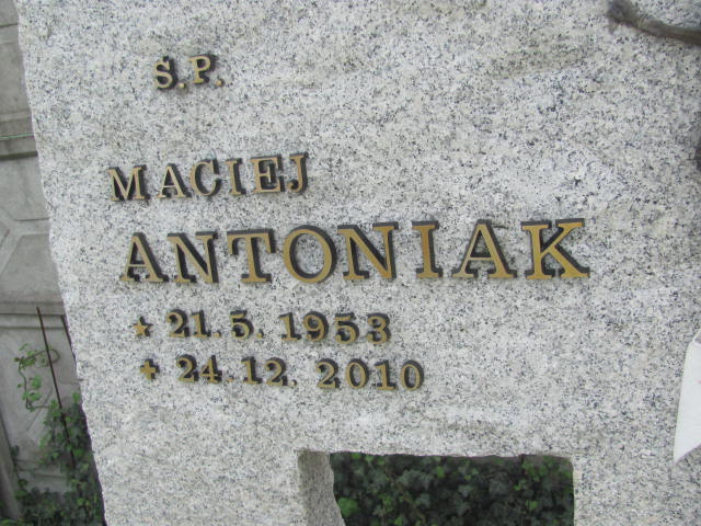 Maciej Antoniak 1953 Opole-Półwieś - Grobonet - Wyszukiwarka osób pochowanych