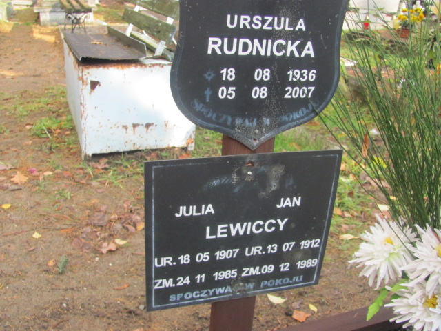 Julia Lewicka 1907 Opole-Półwieś - Grobonet - Wyszukiwarka osób pochowanych