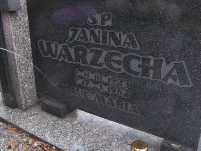 Elżbieta Warzecha 1943 Opole-Półwieś - Grobonet - Wyszukiwarka osób pochowanych