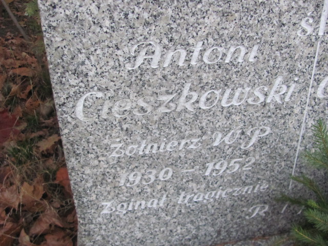 Dariusz Ratajczak 1973 Opole-Półwieś - Grobonet - Wyszukiwarka osób pochowanych