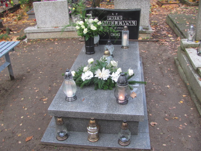 Mirosława Chmielewska 1944 Opole-Półwieś - Grobonet - Wyszukiwarka osób pochowanych