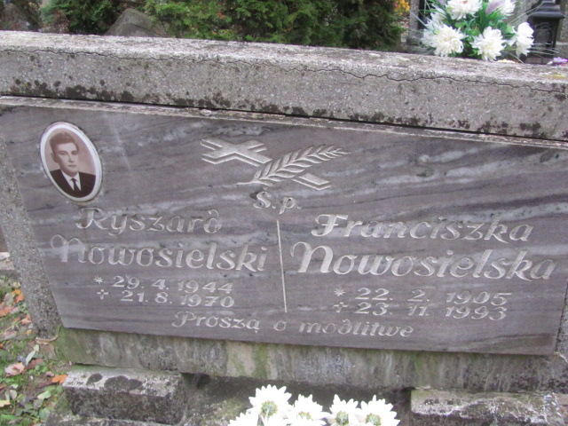 Ryszard Nowosielski 1944 Opole-Półwieś - Grobonet - Wyszukiwarka osób pochowanych