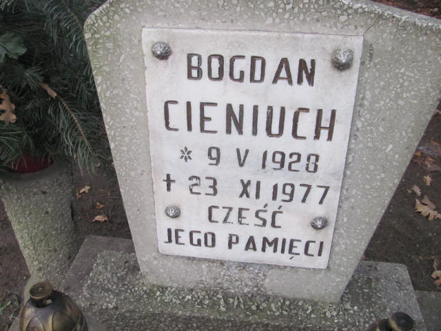 Krystyna Cieniuch 1933 Opole-Półwieś - Grobonet - Wyszukiwarka osób pochowanych