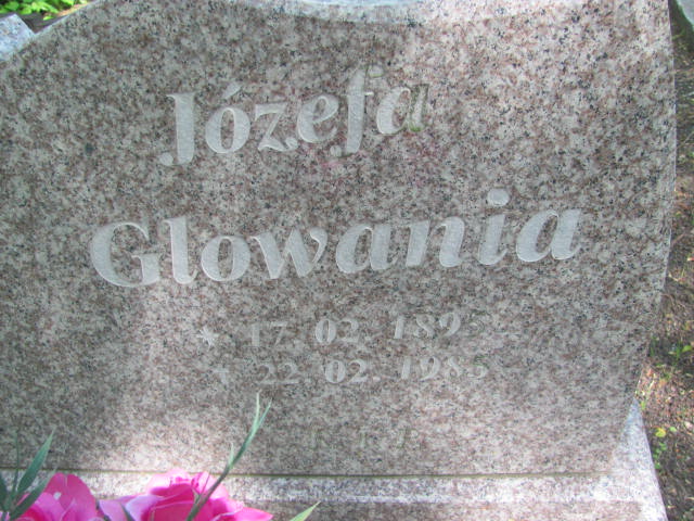 Grób CECYLIA GLOWANIA