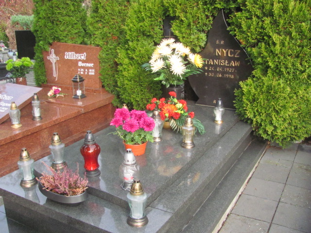 Grób Alina Nycz