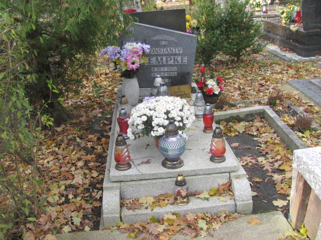 Grób Janusz Lempke