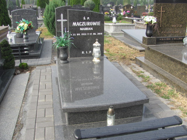 Grób IRENA MACZURA